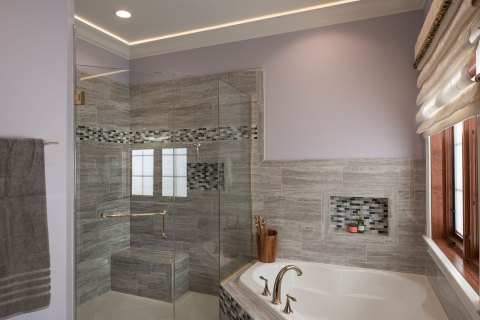 Bathroom Suite 3, Shower Bath