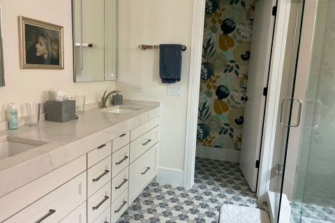 Master Bathroom Toilet Room