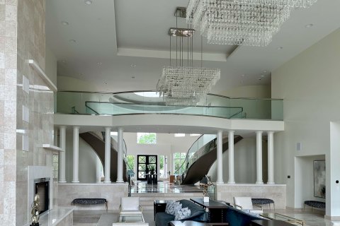 Great Room to Foyer