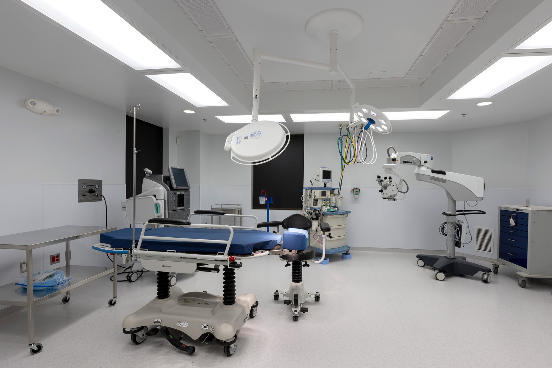 Operating Room Light - Commercial Build-Out of Retina Surgical Center in Niles Custom Home. America's Custom Home Builders: New Construction, Remodeling, Restoration Services. Residential and Commercial.