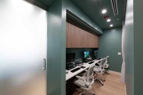 20 Tech Station