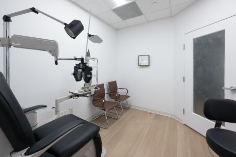 43 Exam Room2 Looking Out