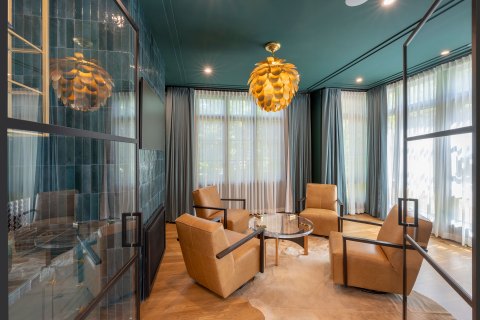 cigar room
