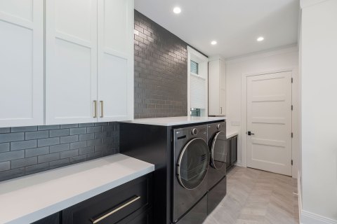 laundry room 1st floor