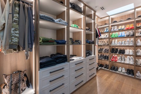 master closet shelving
