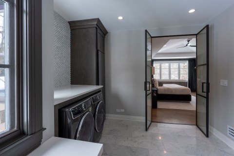 master laundry room bedroom view