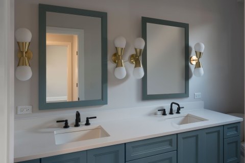 2nd Floor Bathroom