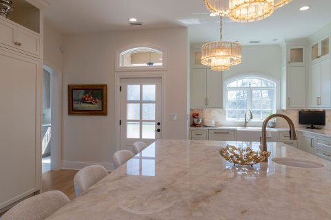 25 Kitchen Sink View